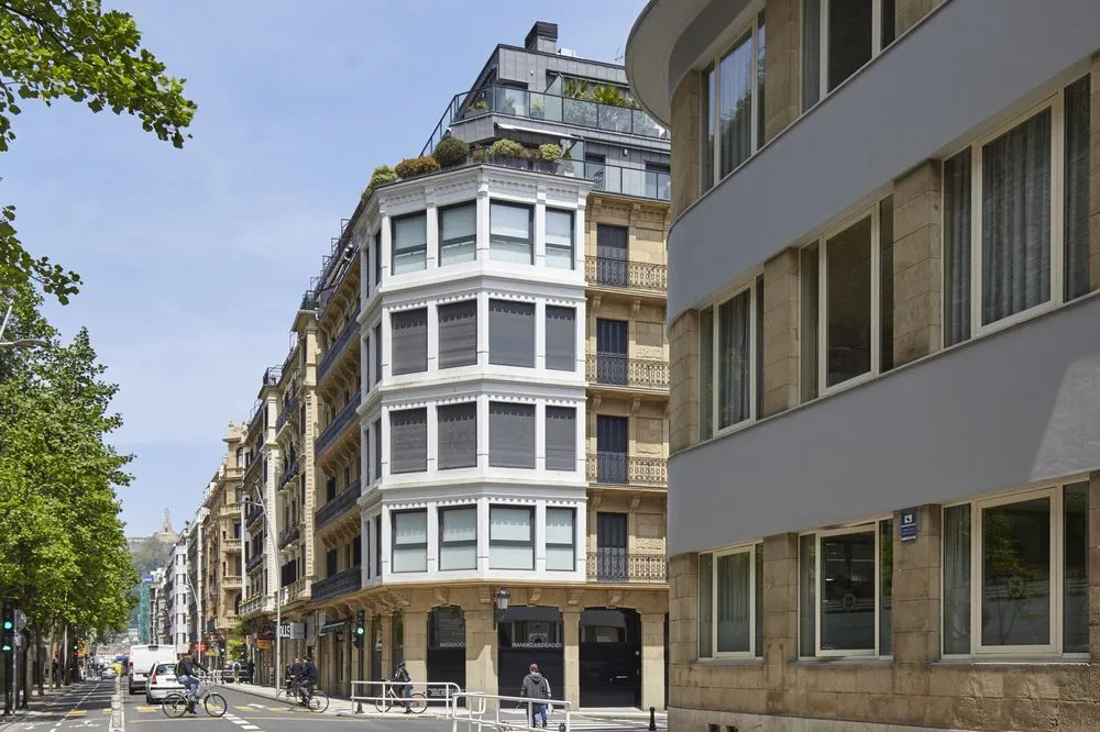 Amani Terrace Apartment by FeelFree Rentals