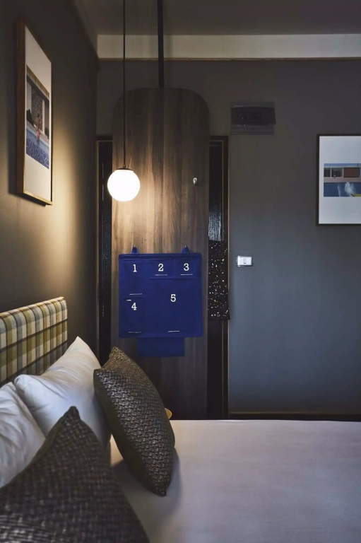 Josh Hotel — фото