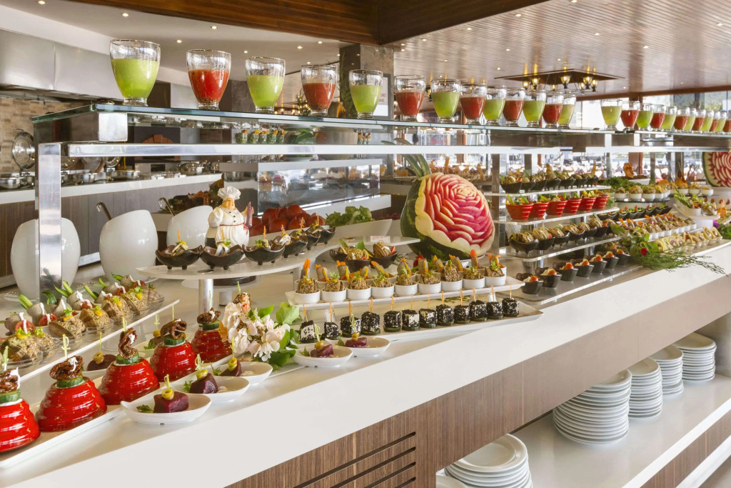 Food & Beverage