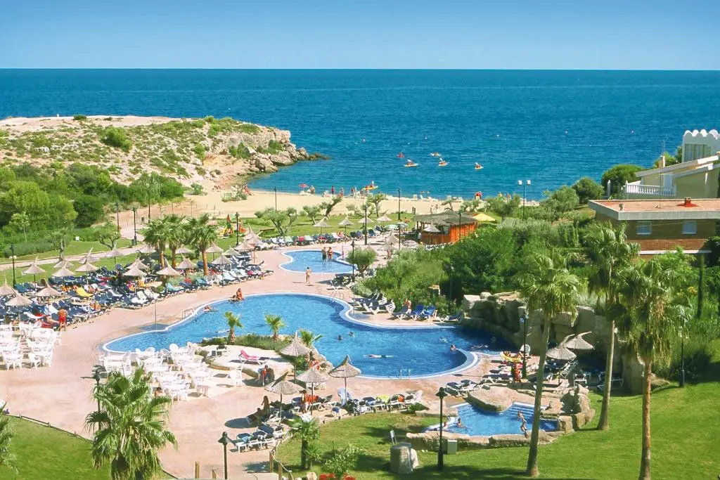 Beach & Waterfront