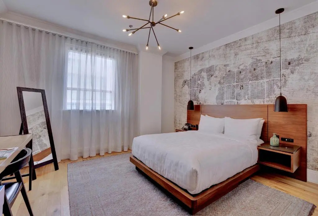 Double room (full double bed)