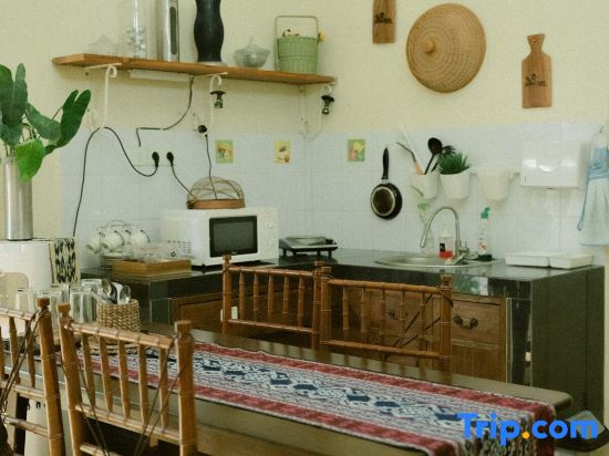 Indise Hamsa Putih 2BR House
