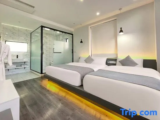 Standard Double Family room (twin beds)