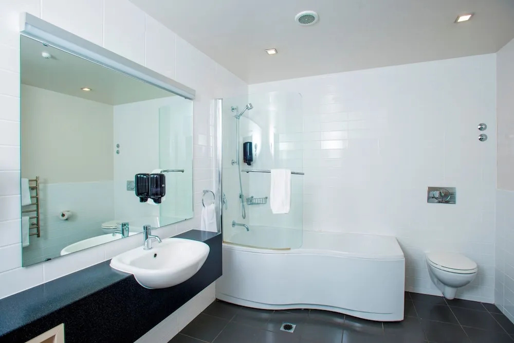 Standard Double Suite (full double bed)