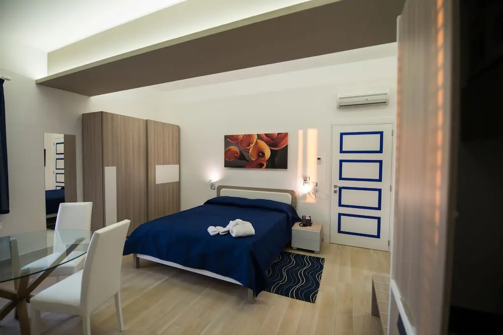 Suite with balcony