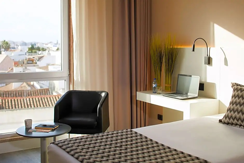 Occidental Faro Hotel - Chambres