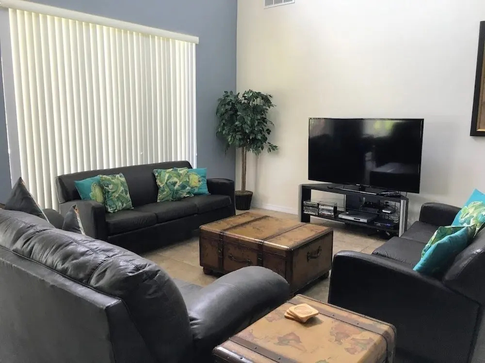 8627 La Isla Drive 7 Bedroom Home by Redawning