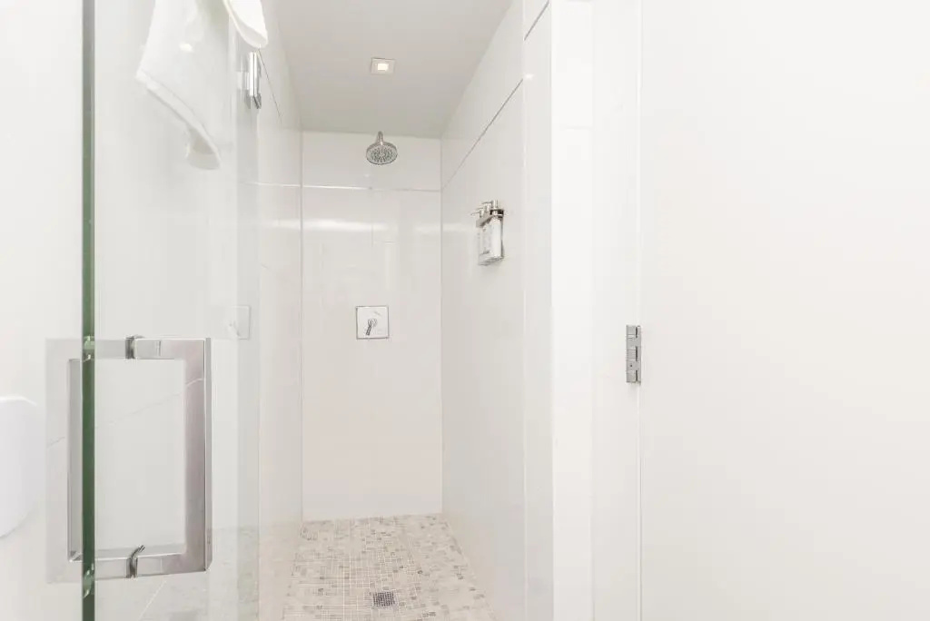 Deluxe Double room with balcony (full double bed)