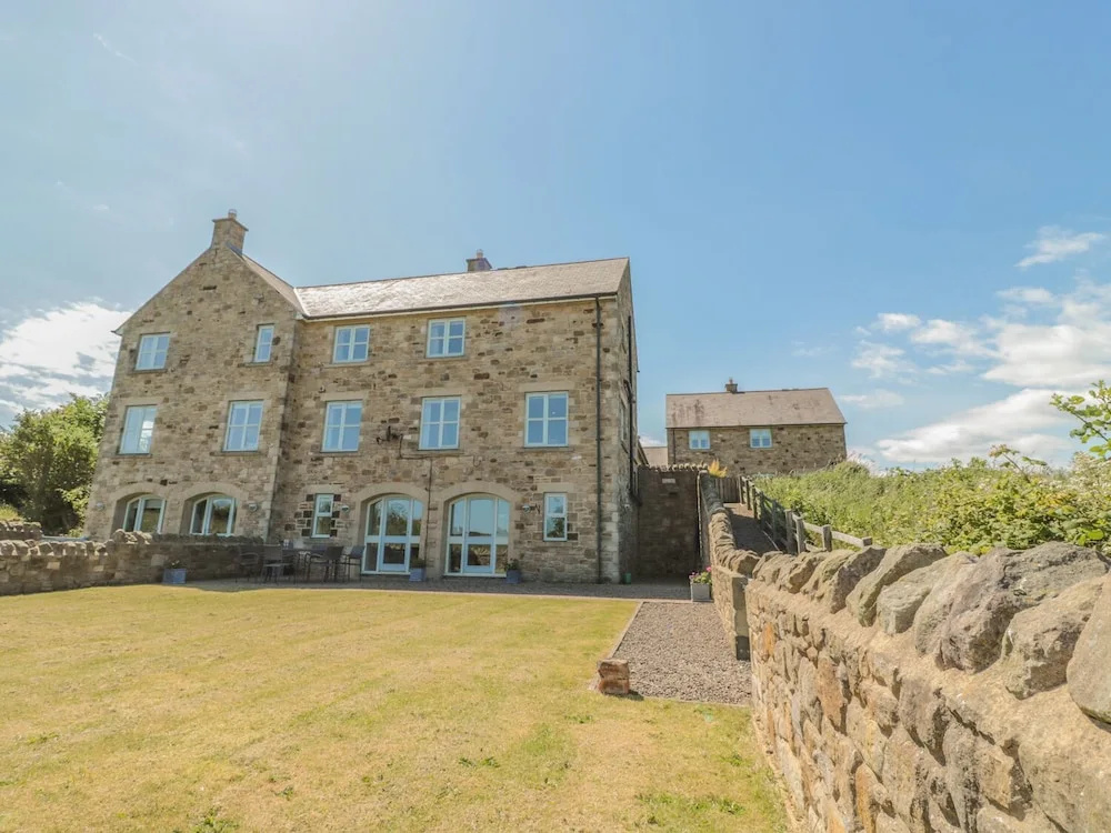11 the Steadings