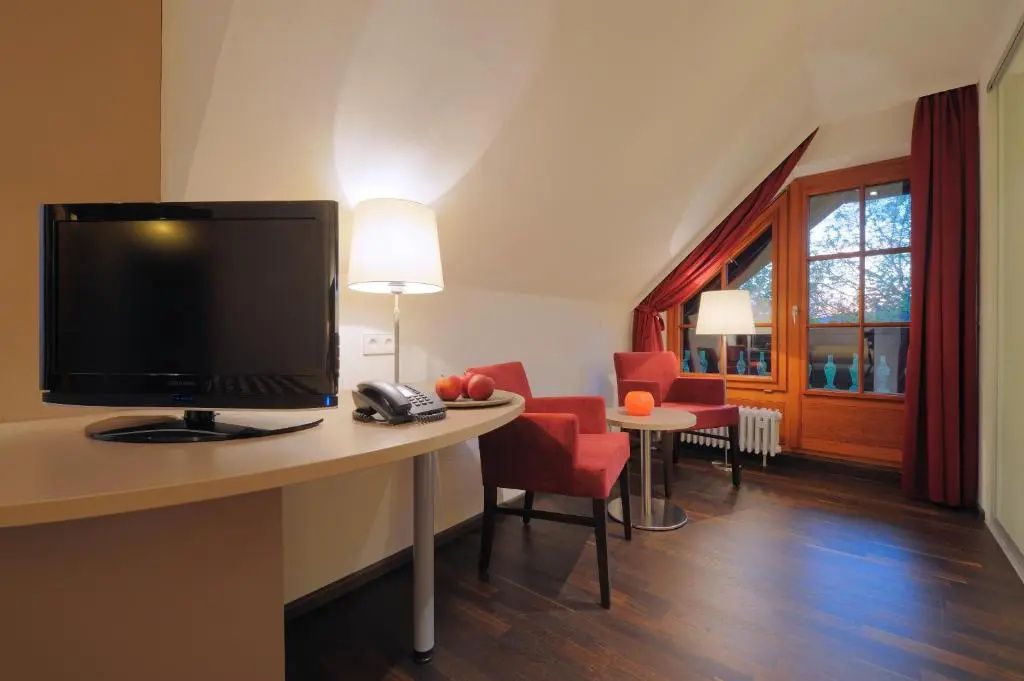 Standard Double room with balcony and with partial view (full double bed)