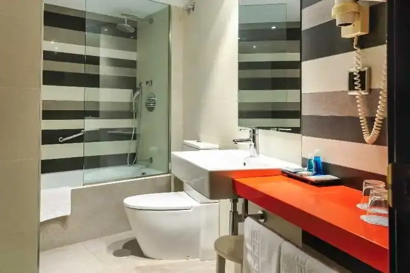 Hotel Nuevo Torreluz - Chambres