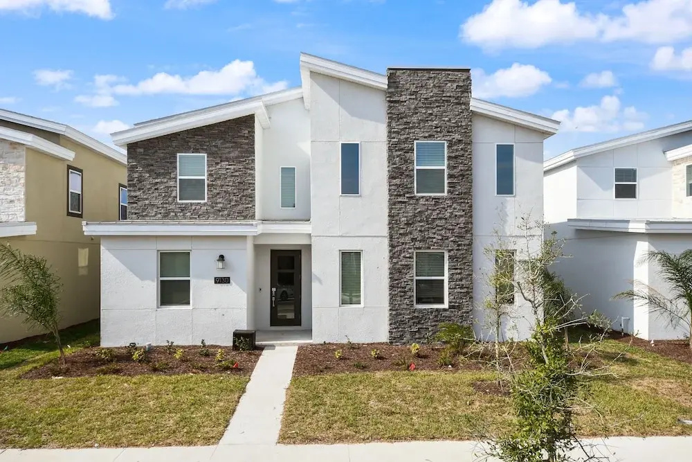 Striking Championsgate 10br Villa Pool spa Disney, Kissimmee