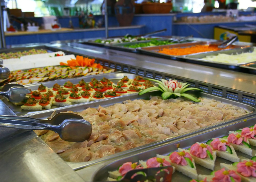 Food & Beverage