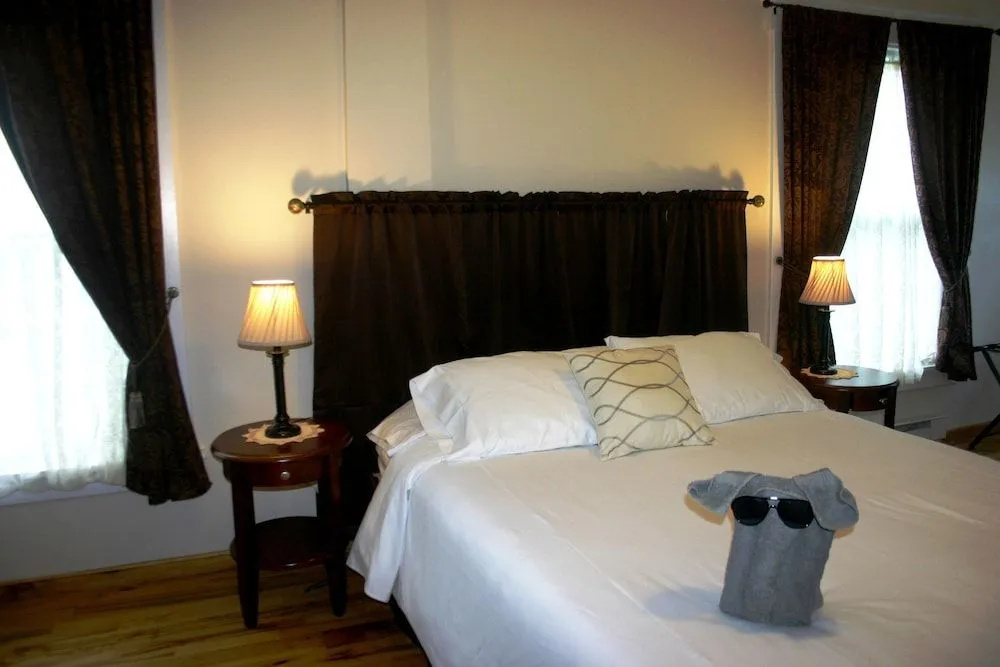 The Rose Petal Inn Bed & Breakfast - Général
