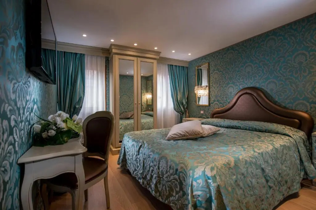 Standard Double room (full double bed)