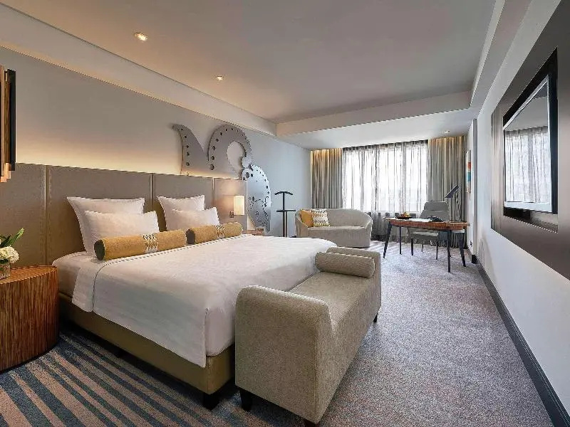 Grand room