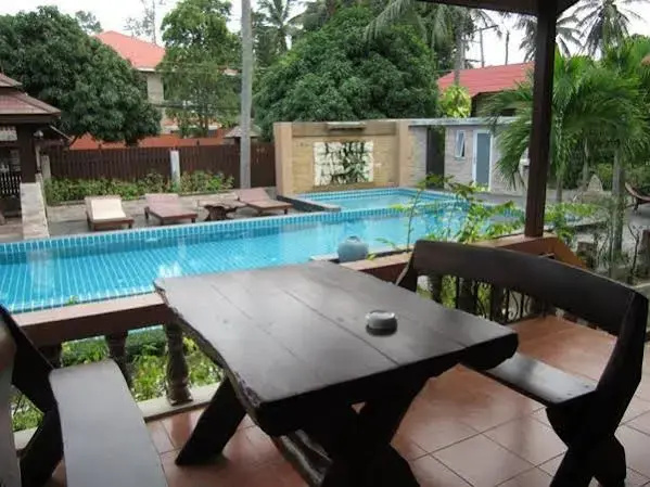 Baan Sala Lung Dam Resort