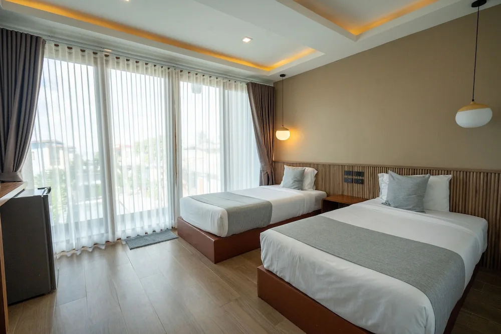 Deluxe Double room with pool view (twin beds)