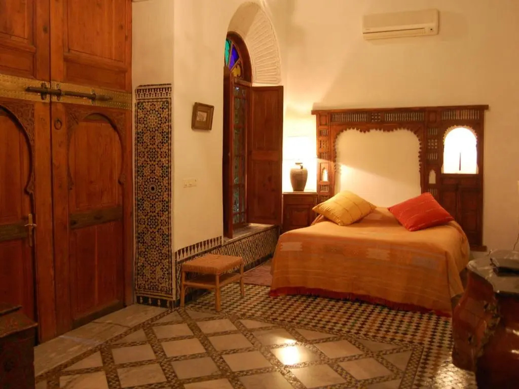 Double Suite (full double bed)