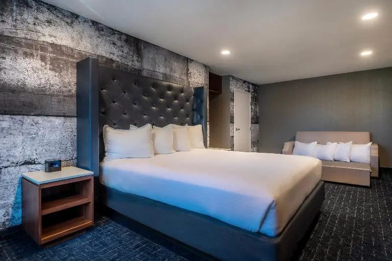 Anaheim Camelot Inn & Suites - Chambres