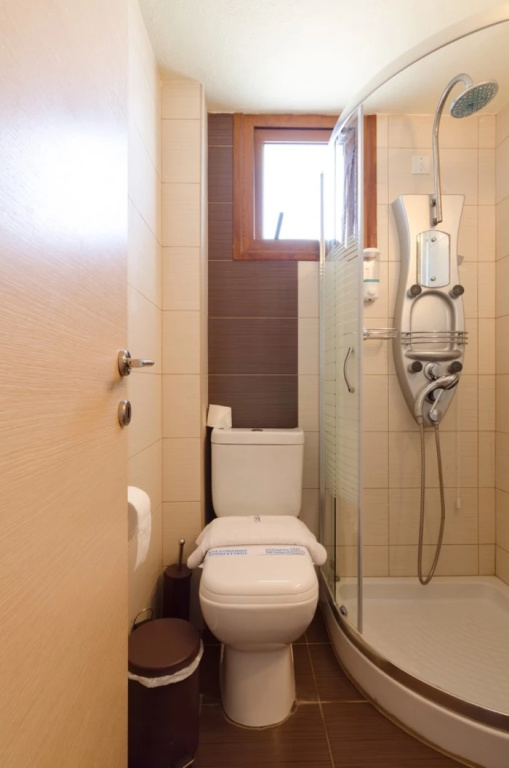 Economy Double room (full double bed)