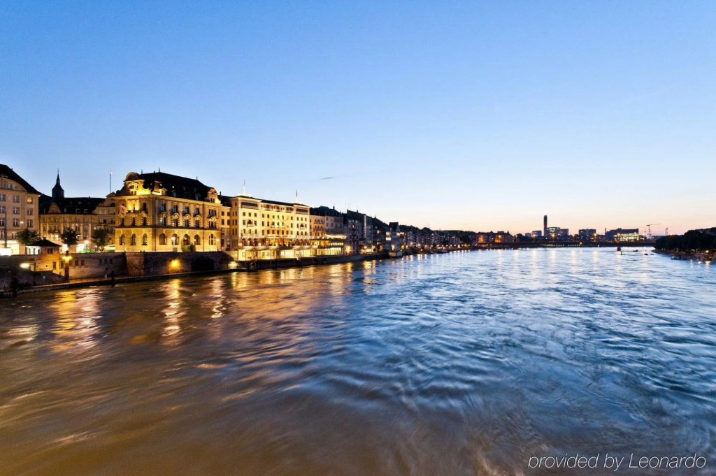 Beach & Waterfront