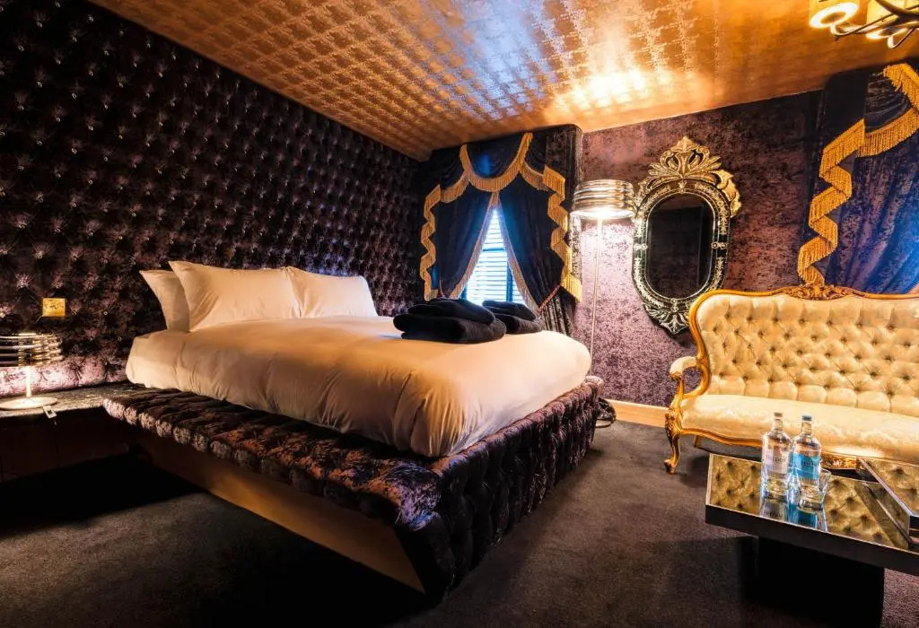 Superior Double room (full double bed)