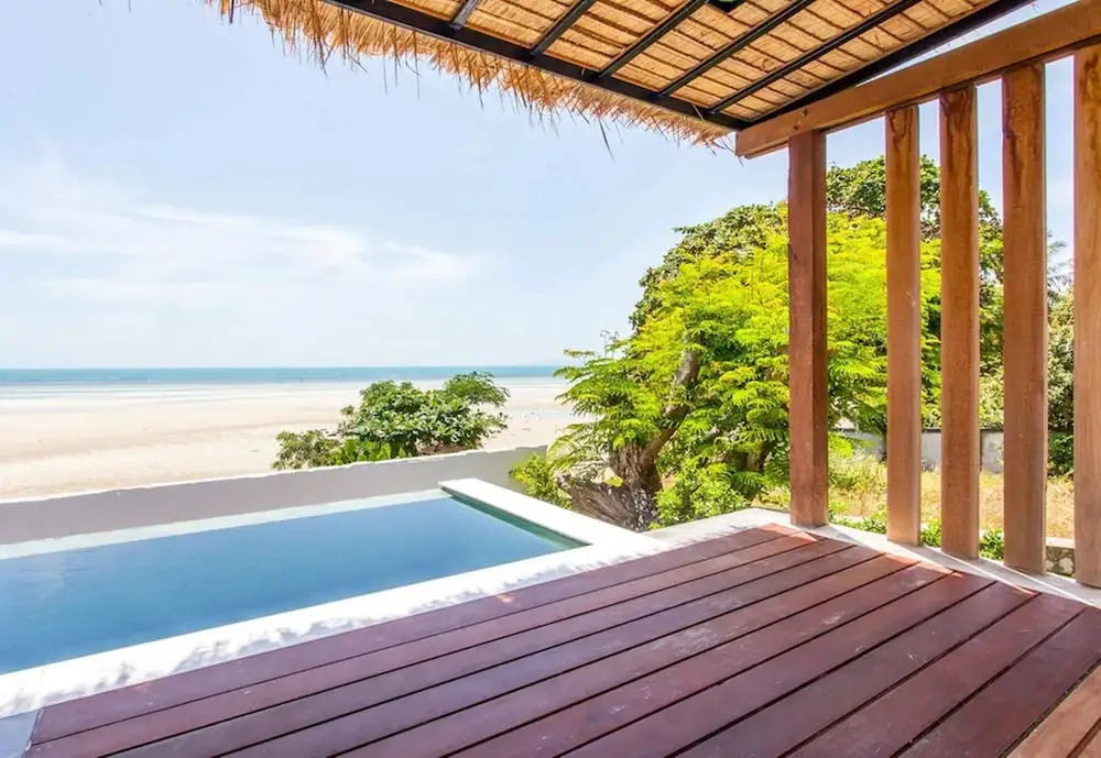 1 Bedroom Deluxe Villa oceanfront
