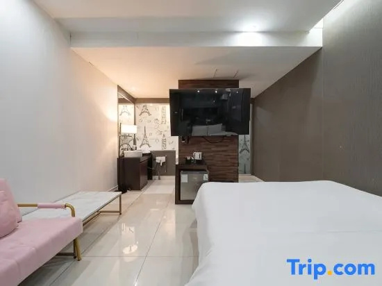 Номер Premier в Good Time Hotel