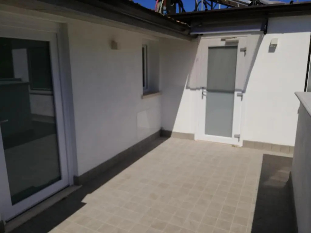Standard Double room with balcony (full double bed)