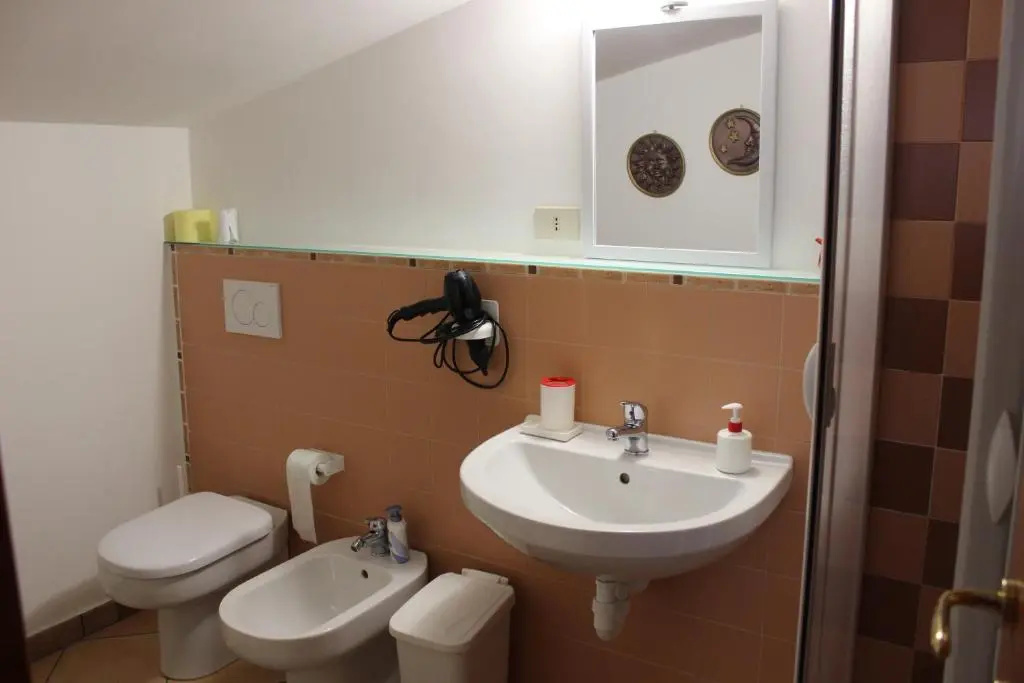 Economy room