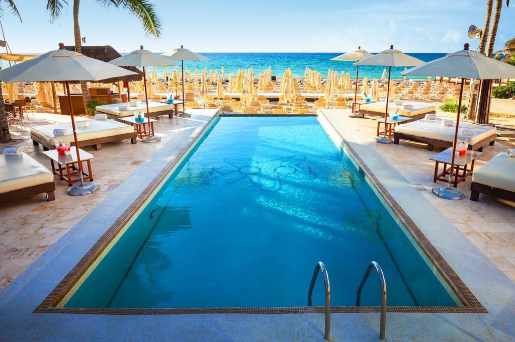 Beach & Waterfront