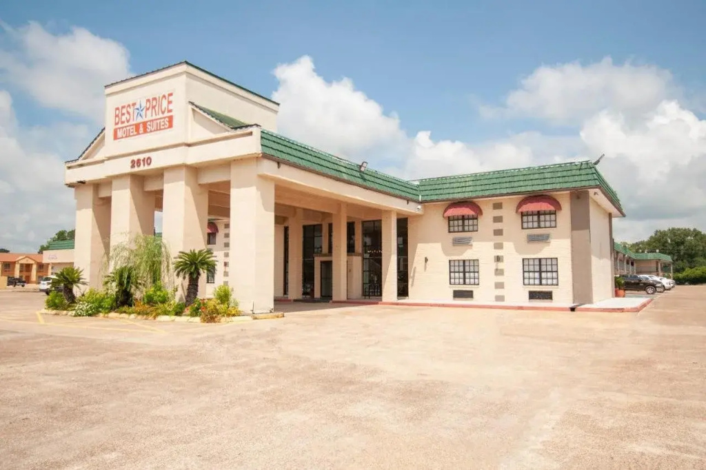 Best Price Motel and Suites