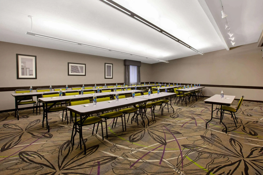 La Quinta Inn & Suites by Wyndham Detroit Metro Airport - Général