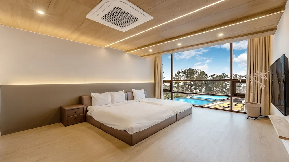 Standard Family room