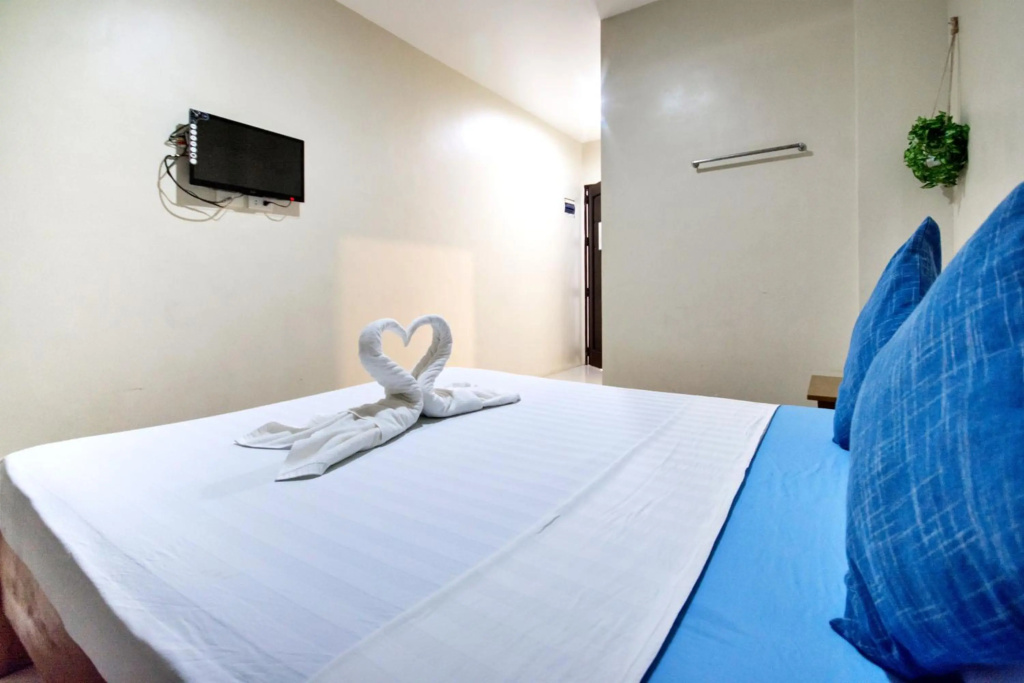 Boracay Backpackers — 4