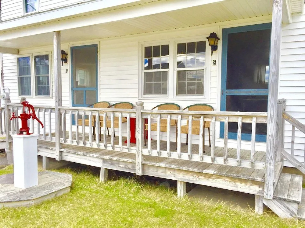 Moody's Motel & Cottages