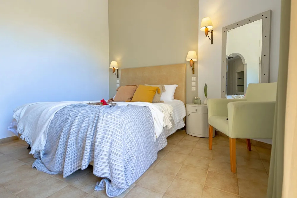 Santa Marina Beach Hotel - Chambres