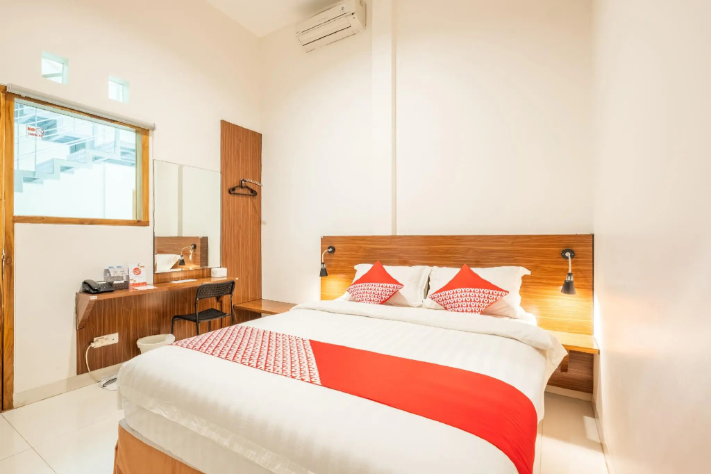 Deluxe Double room (full double bed)