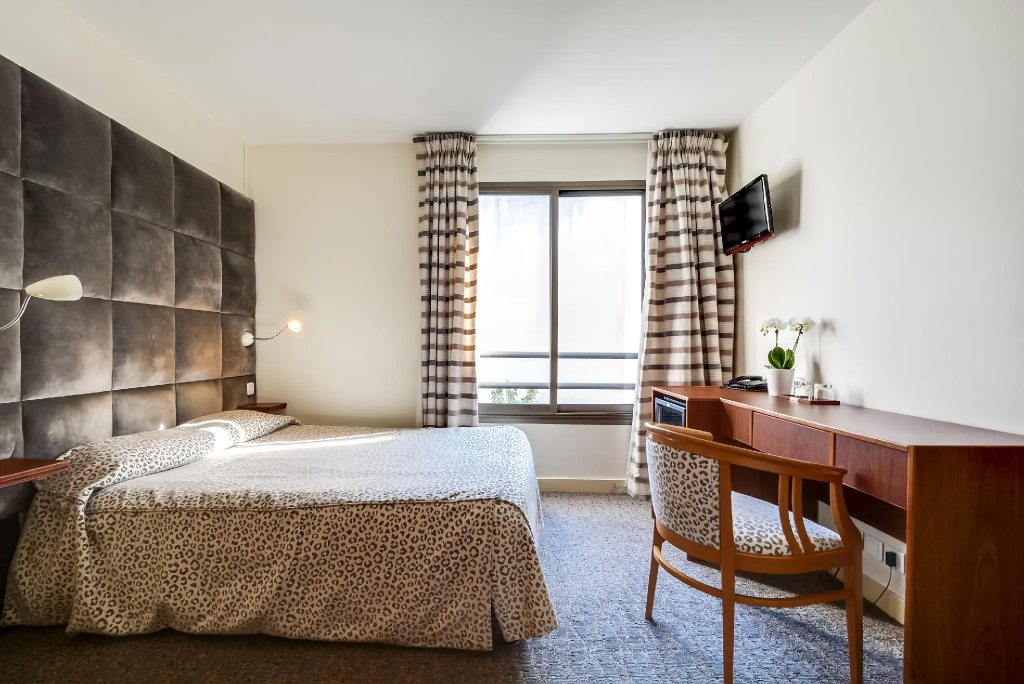 Standard Double room (full double bed)