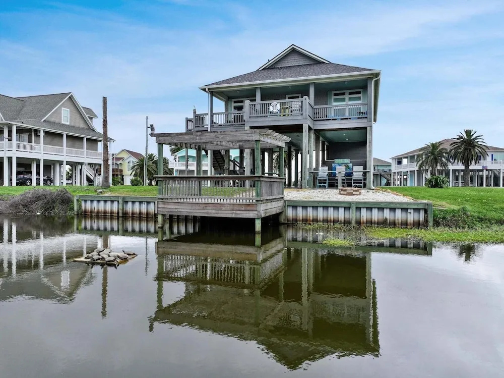 Turtle Beach 3 Bedroom Home