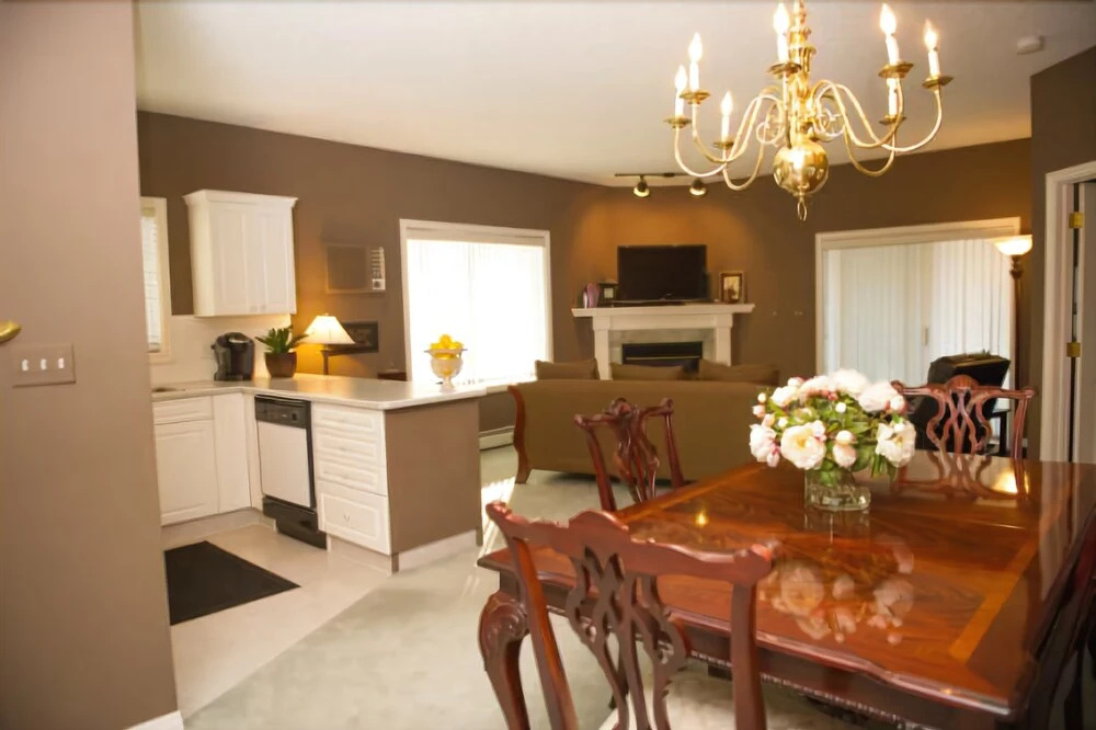 Executive Suites by Roseman - Pavilions of Eau Claire - Général