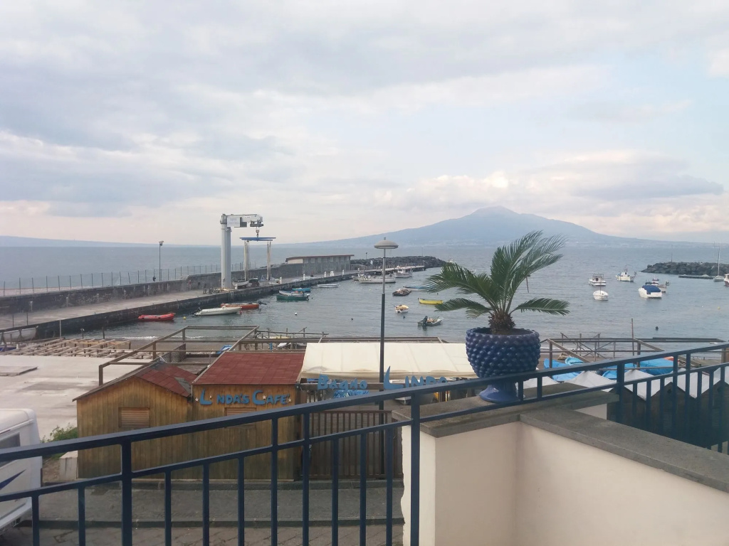Balcony & Terrace