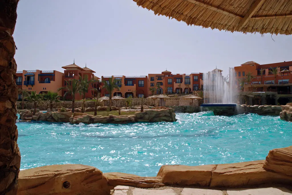 Beach & Waterfront