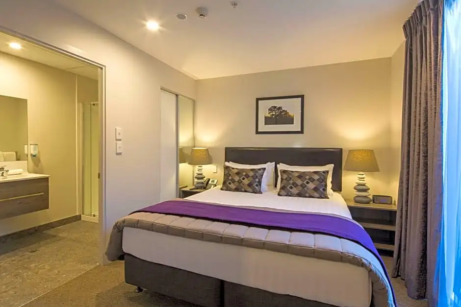 Ramada Suites by Wyndham Queenstown Remarkables Park - Chambres