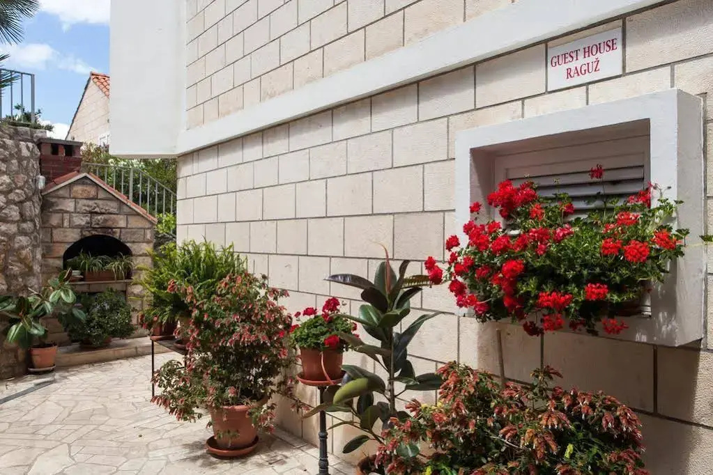Guest House Raguz