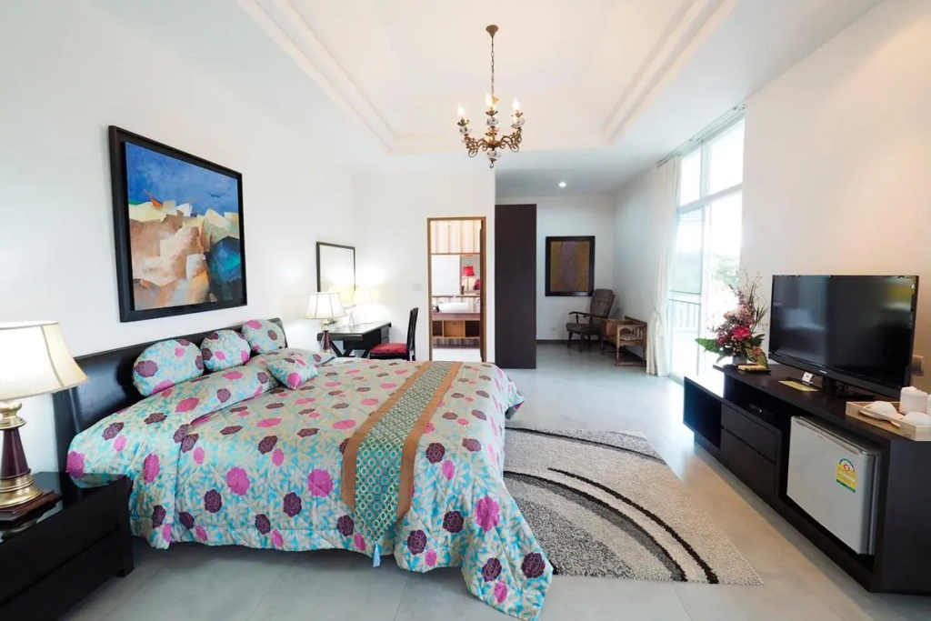Deluxe room with balcony and with mountain view