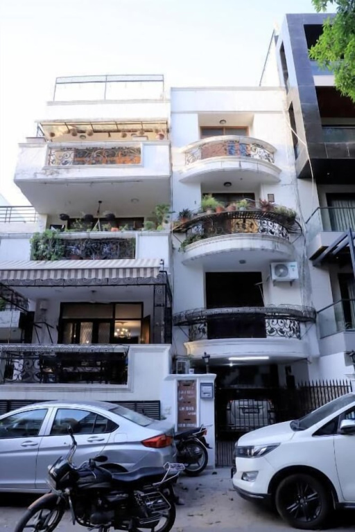 Fortune Home Service Apartment D-198