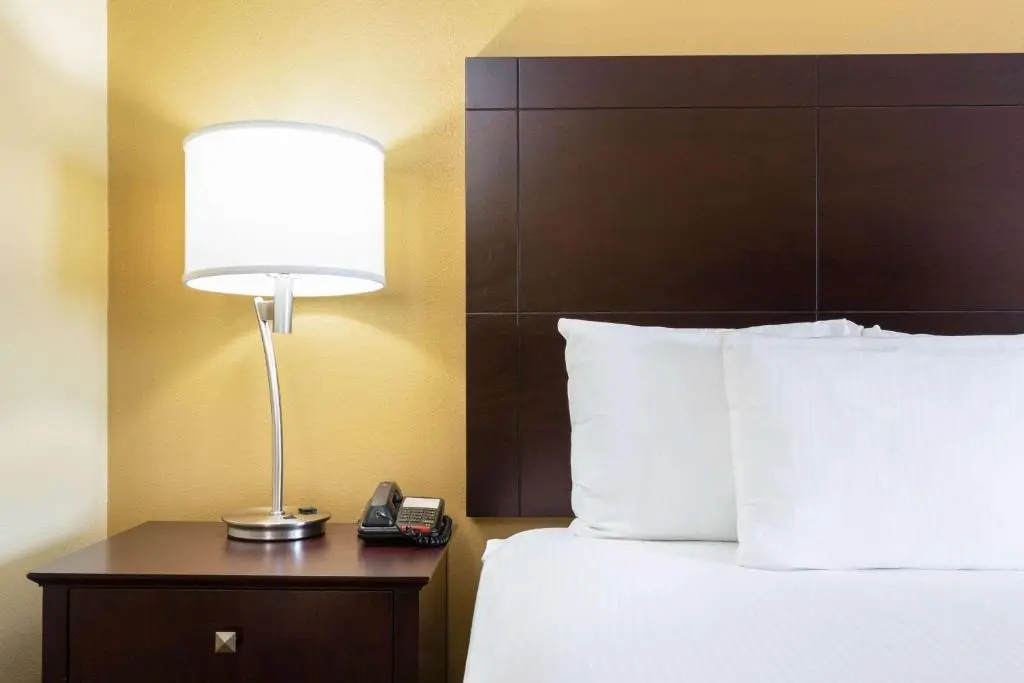 La Quinta Inn & Suites by Wyndham Angleton - Chambres