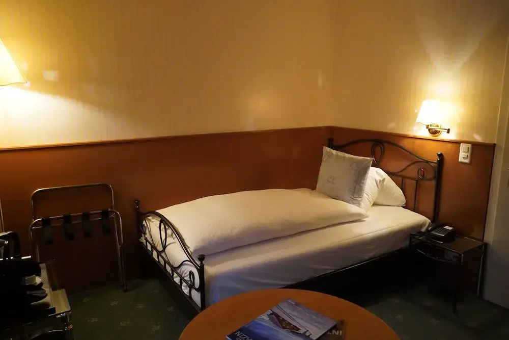 Carlton-Europe Vintage Adults Hotel - Chambres